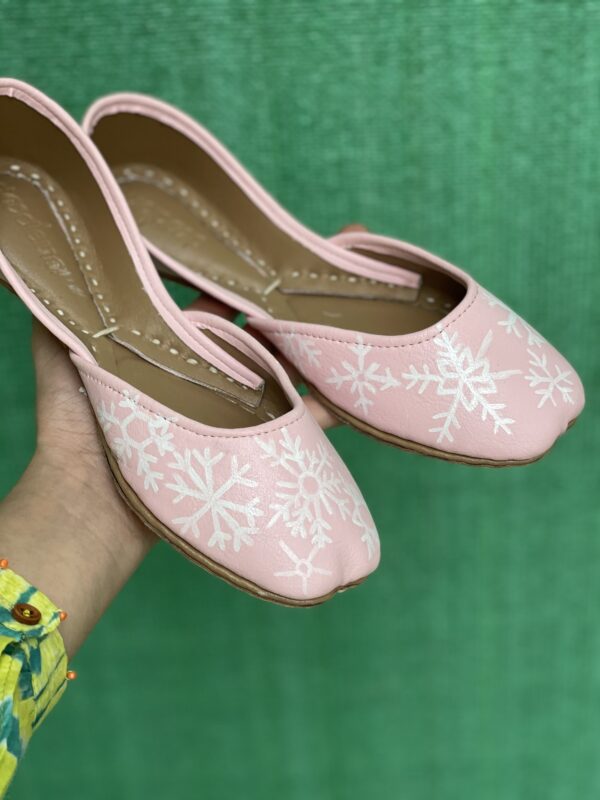 SNOW FLAKES